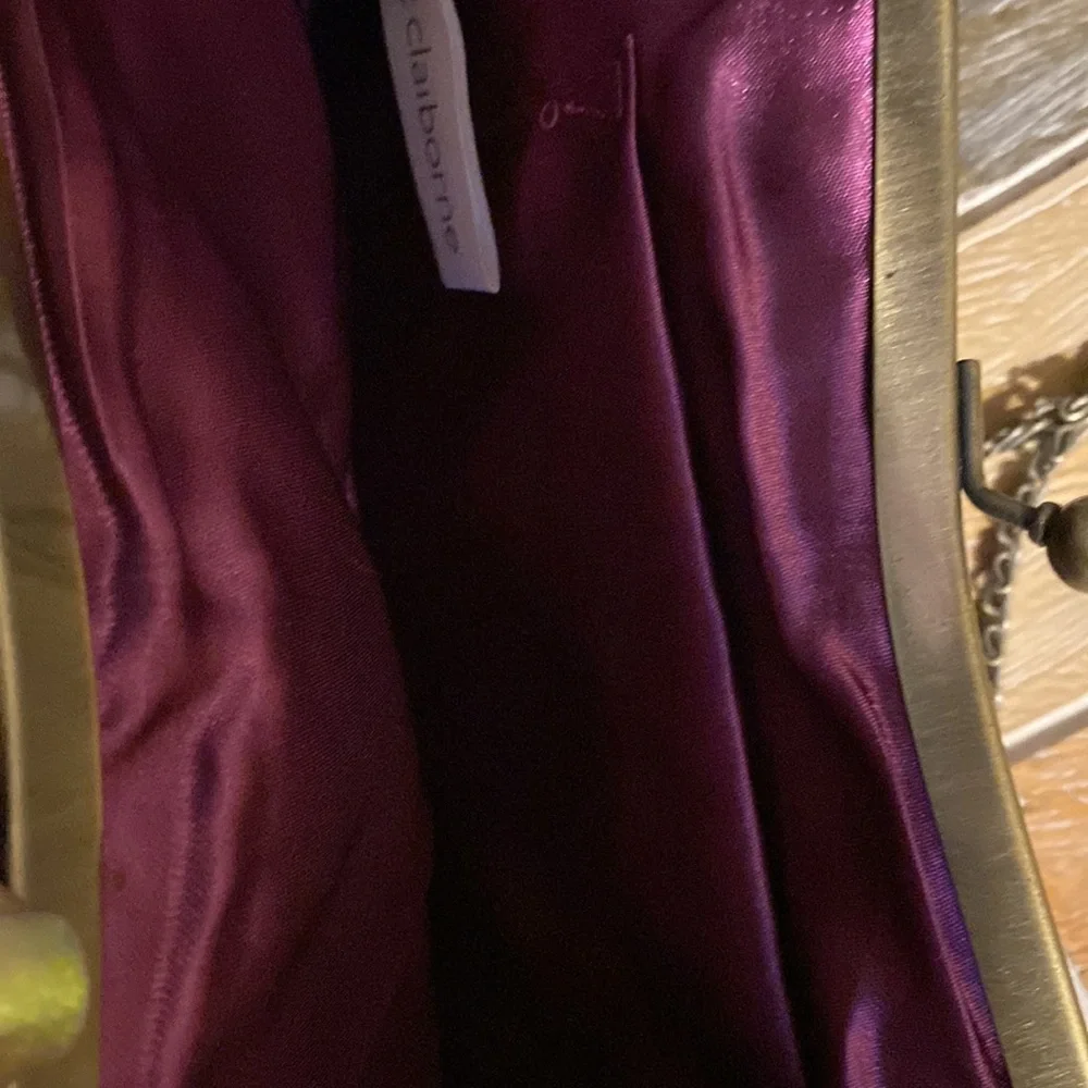 Cute and Sassy Liz Claiborne Shoulder or Clutch Handbag - Picture 4 of 6